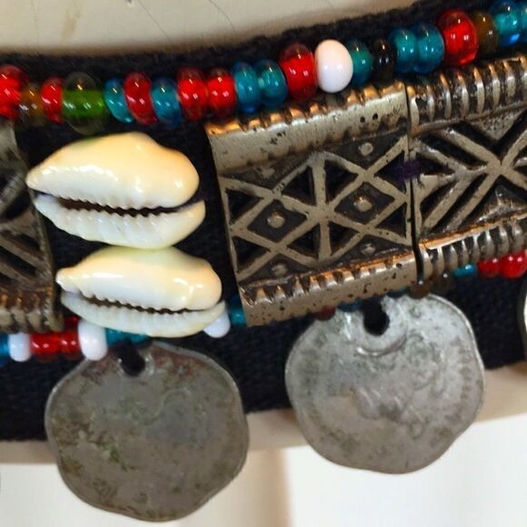 Handcrafted Vintage Coin 50’s glass bead metal hand made Artisan shell belt 32” - Picture 3 of 6